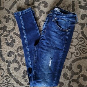 Nwot distressed kancan skinnies